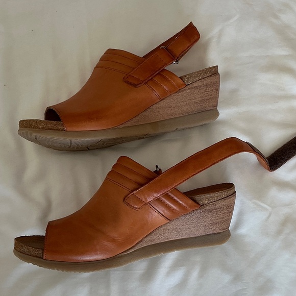 Miz Mooz Sabina Women's Brown Sandals - Picture 3 of 6
